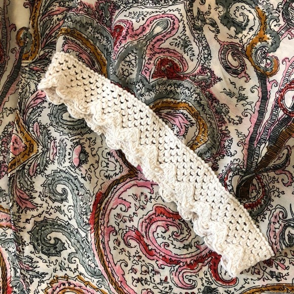 DEB Paisley Open Front Semi Sheer Top - Picture 4 of 5